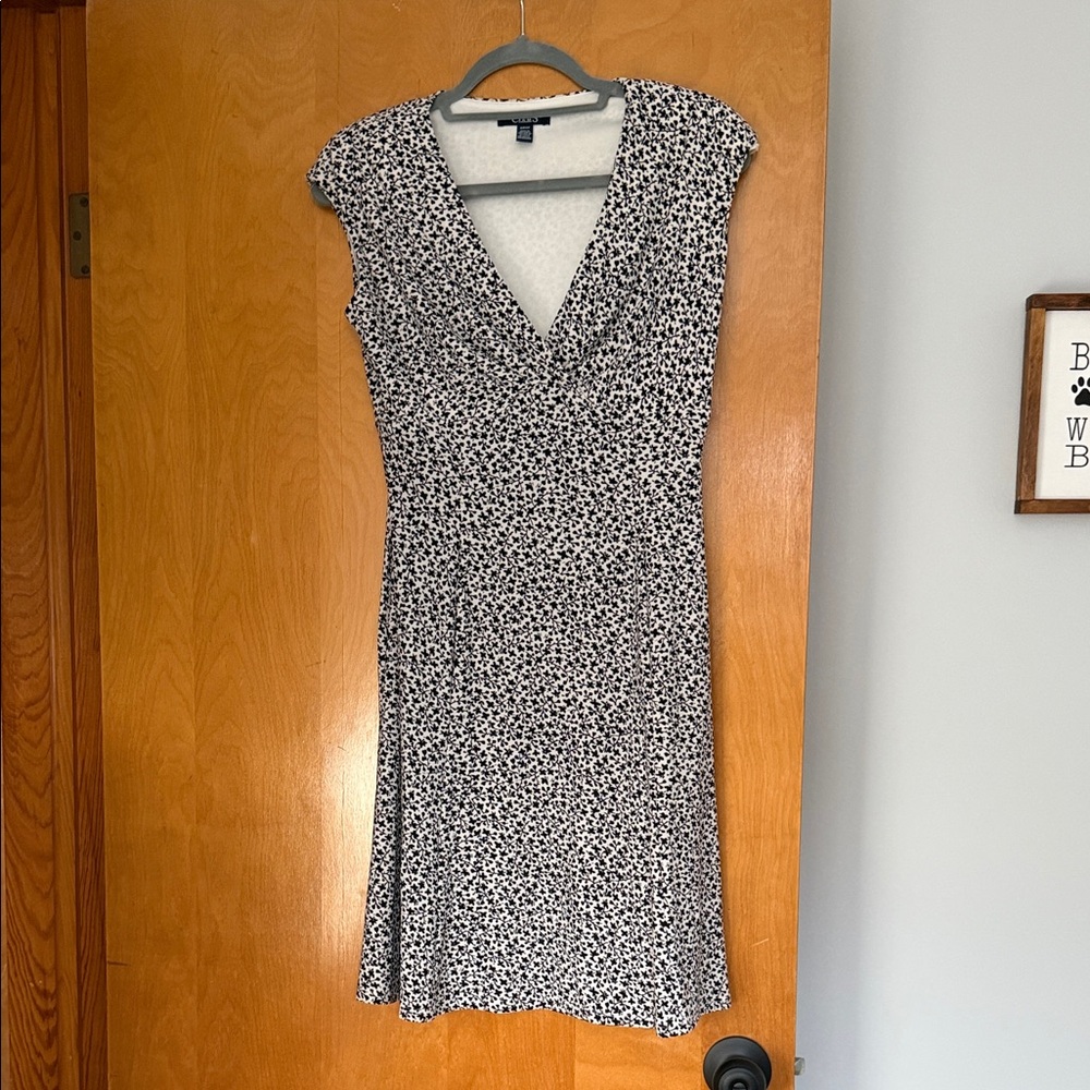 Chaps Black and White Floral Midi Dress